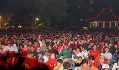 Ribuan-Warga-Sidoarjo-Nobar-Geden-di-Alun-alun